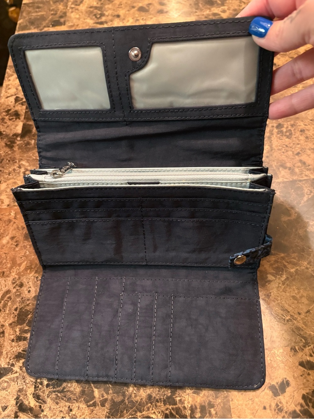 Kipling wallet. - Picture 3 of 4